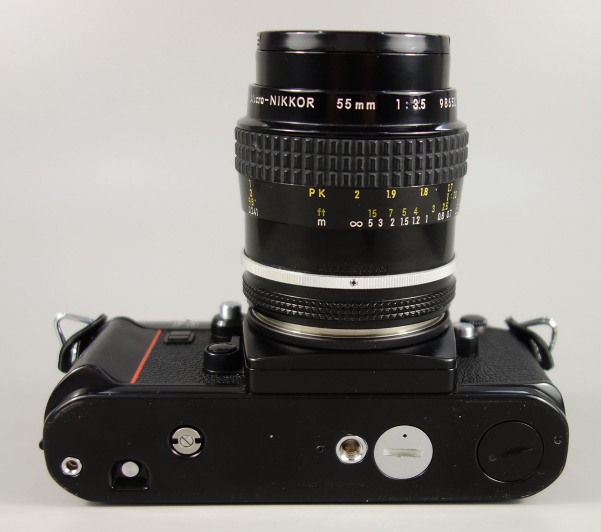 Nikon F3, Spiegelreflexkamera, schwarz, 1980er Jahre, Serien-Nr. 1212899, mit Objektiv Nikon Micro- - Bild 5 aus 5