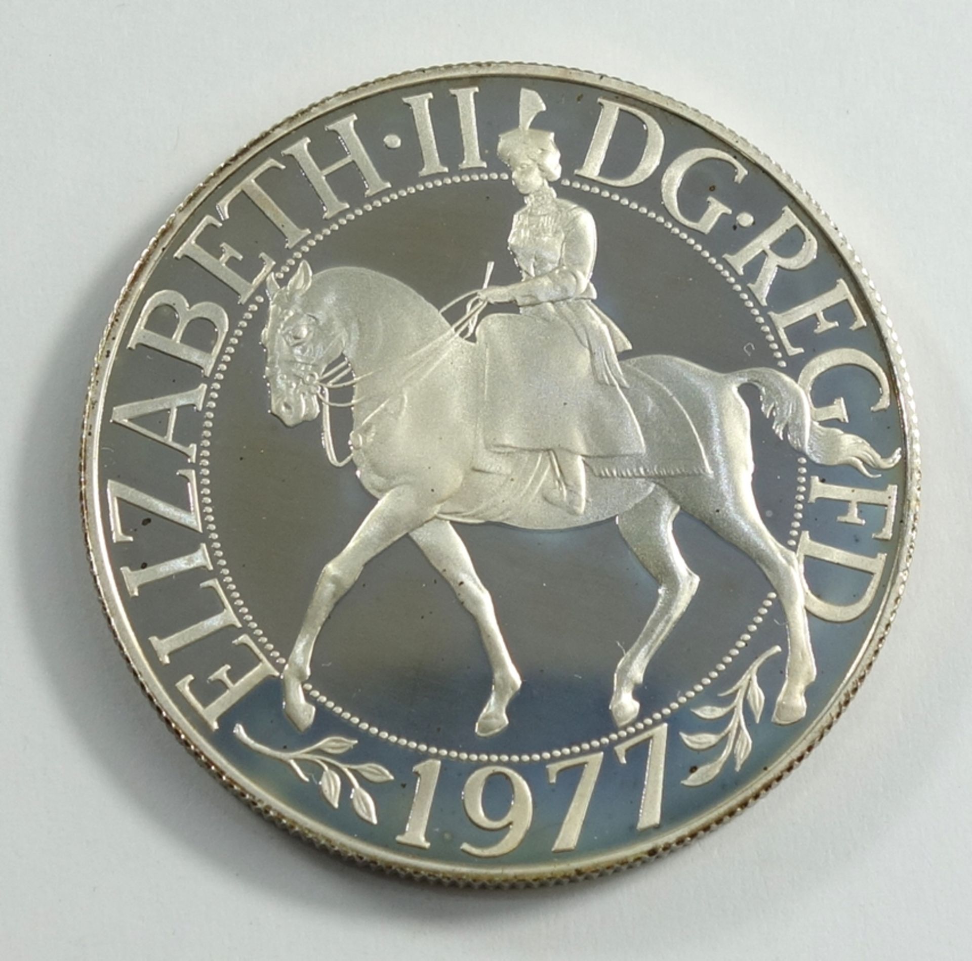 Gedenkmünze, Großbritannien 25 Pence, 1977, 25 Jahre Regierungszeit, Kupfer-Nickel-Legierung, vz, im