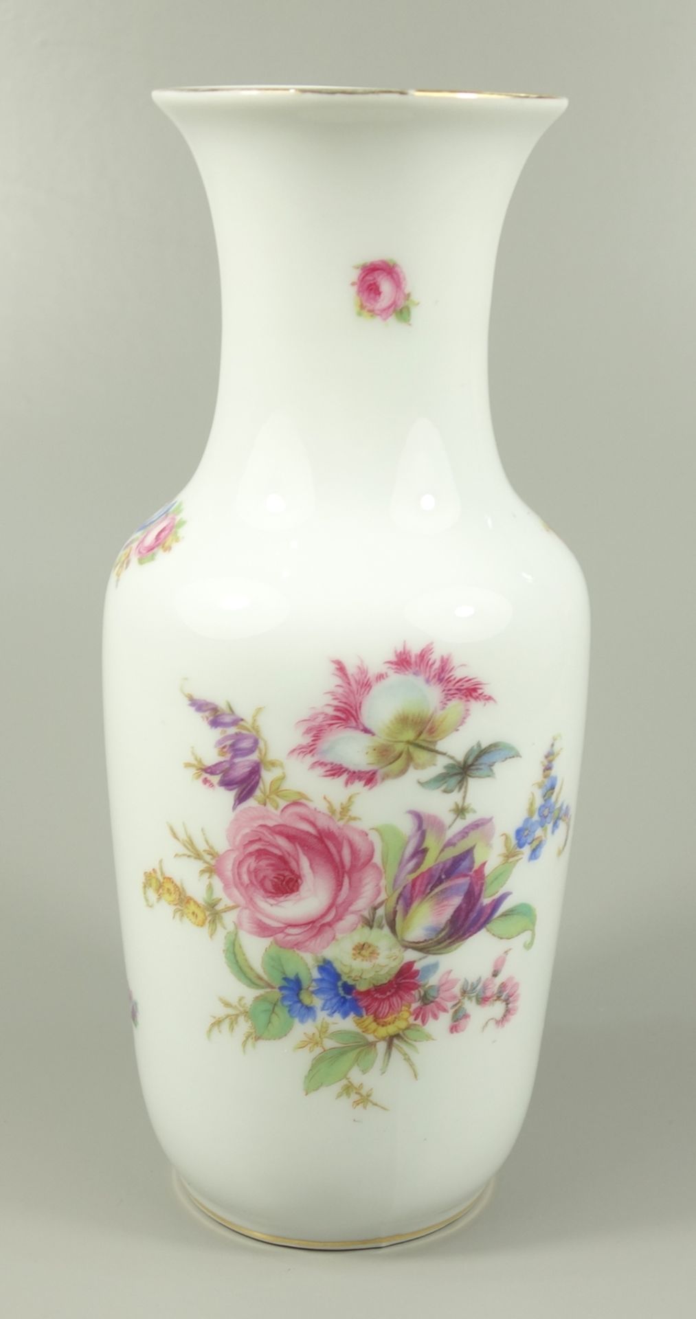 Vase mit Blumenbukett, Rosenthal, 1932, H.21,6cm, Schau- und Rückseite mit Blumenbukett, seitliche - Bild 2 aus 2