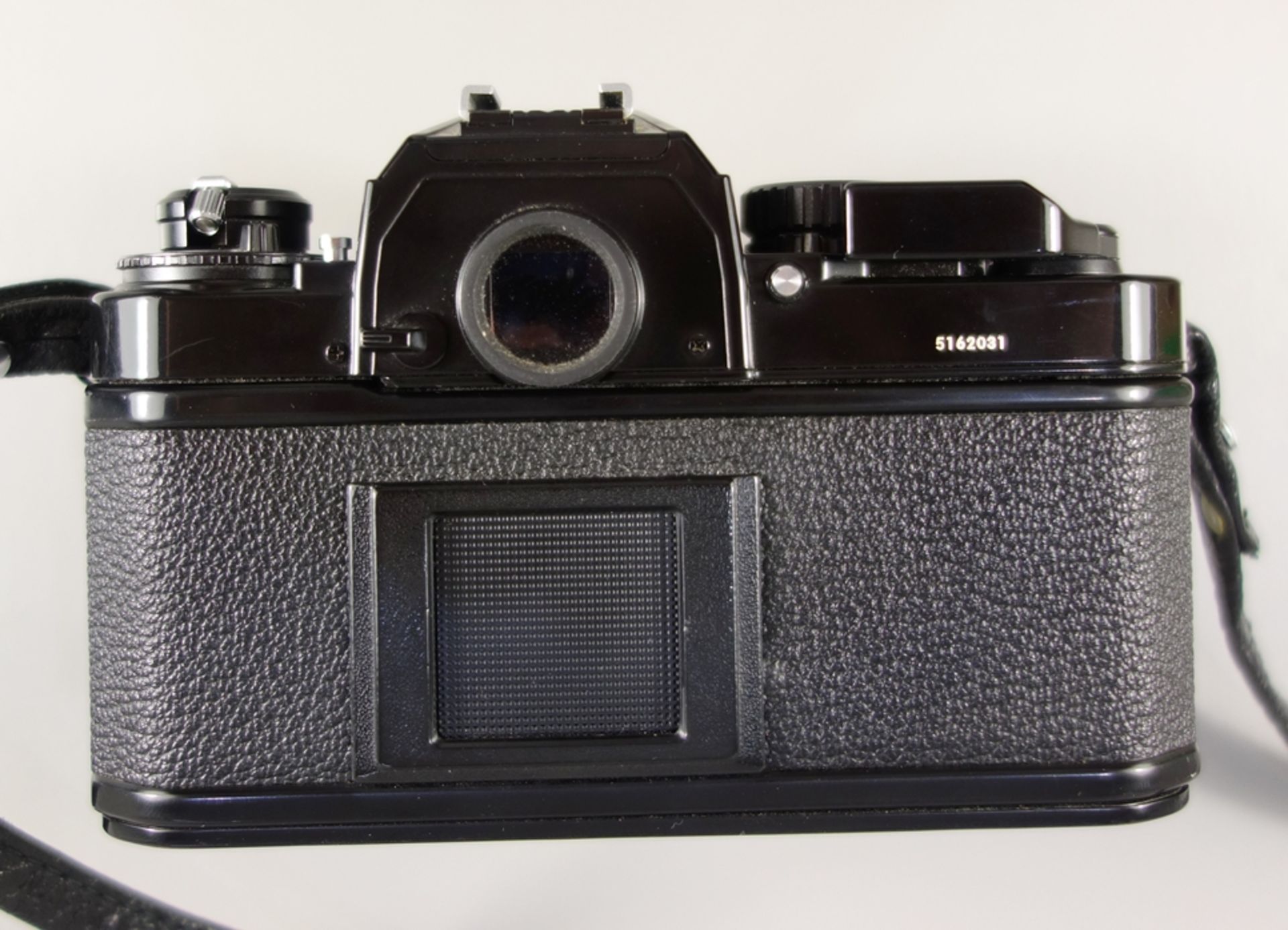 Nikon FA, Spiegelreflexkamera, schwarz, Serien-Nr. 5162031, mit Objektiv Nikon Lens Series E, 50mm - Bild 3 aus 4