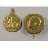 2 NSDAP-Propaganda-Anstecker, 1933, Hitlerporträt "Ein Volk-ein Reich-ein Führer" und "Ja", 12.11.