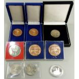 9 Medaillen, Magdeburg, teilweise im Etui, u.a. 20 und 10 Jahre DDR - "Magdeburg die Stadt des