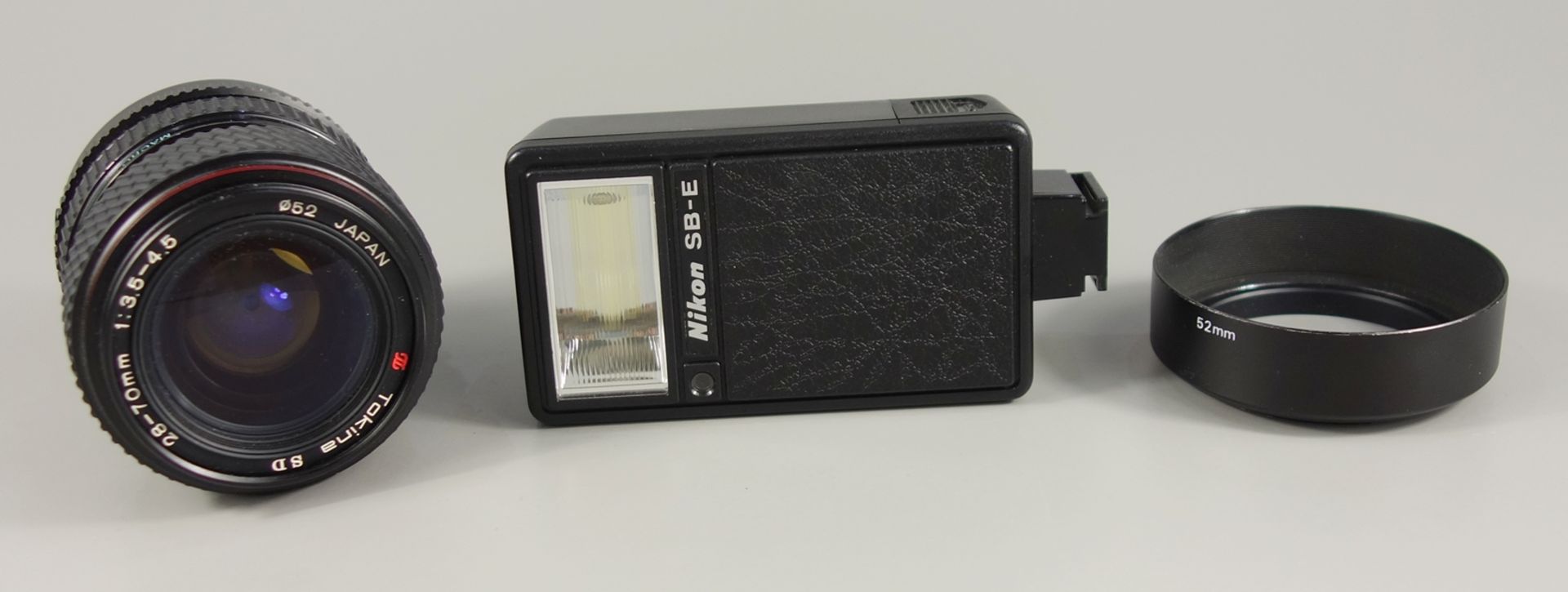 Nikon FM, Spiegelreflexkamera, späte 1970er Jahre, Serien-Nr. 2127907, Rückwand gelockert, sonst - Bild 5 aus 5