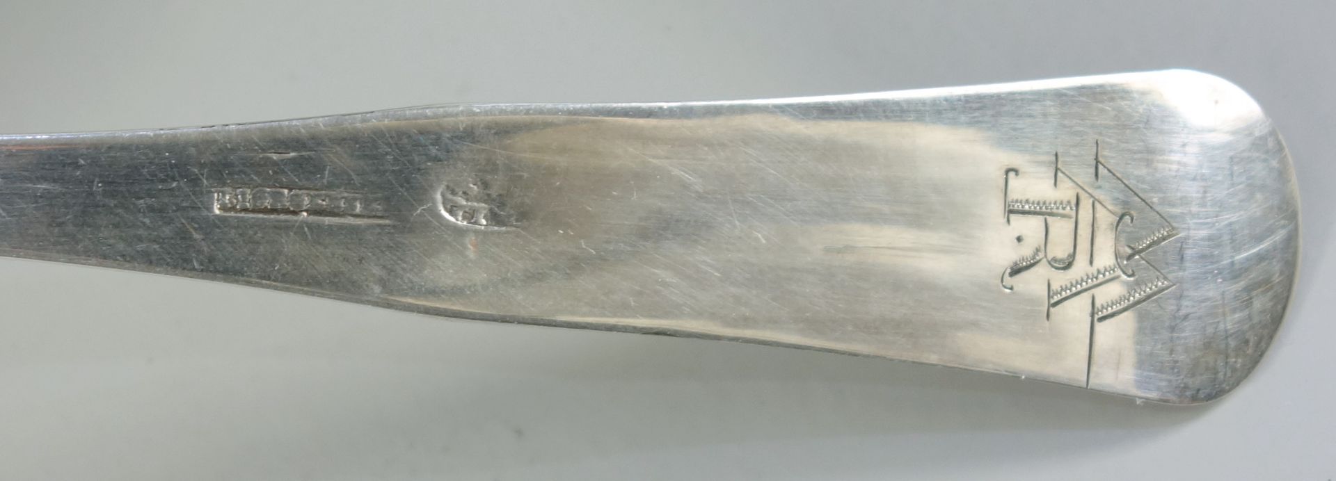 3 Teesieblöffel, 19.Jh., u.a. England, mindestens 800er Silber geprüft, ein Löffel mit - Bild 2 aus 3