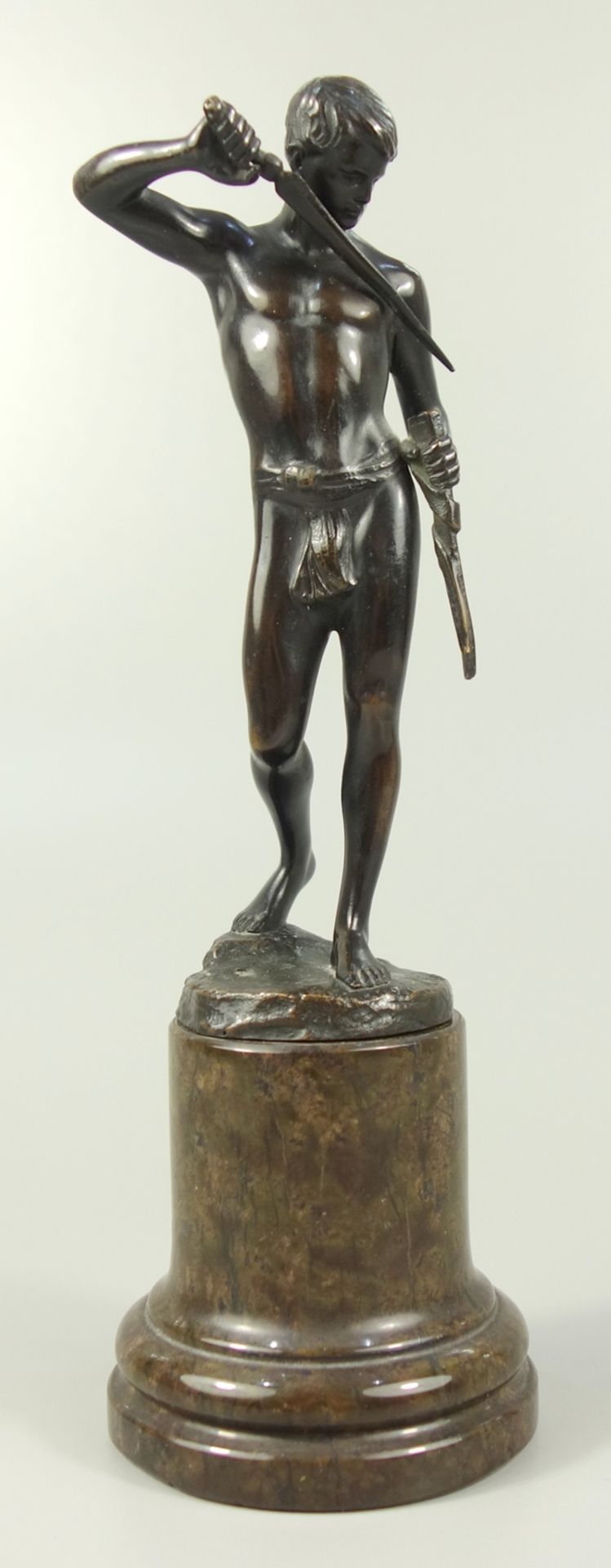 Ludwig Eisenberger (Bildhauer, tätig 1895 bis 1920, Berlin), Gladiator, Bronze, H. mit Sockel