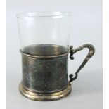 Teetasse mit Glaseinsatz, 800er Silber, um 1890/1900, Gew. ohne Glaseinsatz 63g, zylindrisch mit