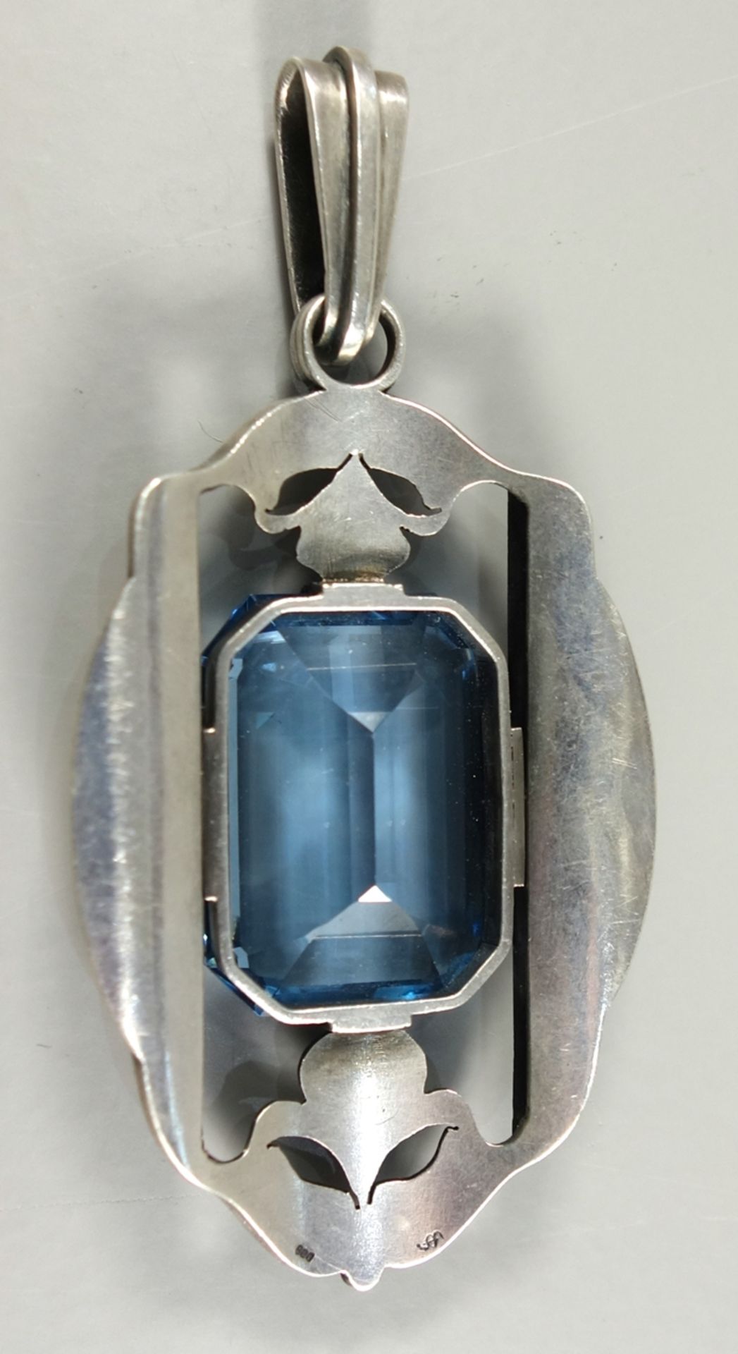 großer Anhänger mit blauem Stein, 800er Silber, um 1930, Gew. 24,25g, aquamarinblauer Stein im - Bild 3 aus 3