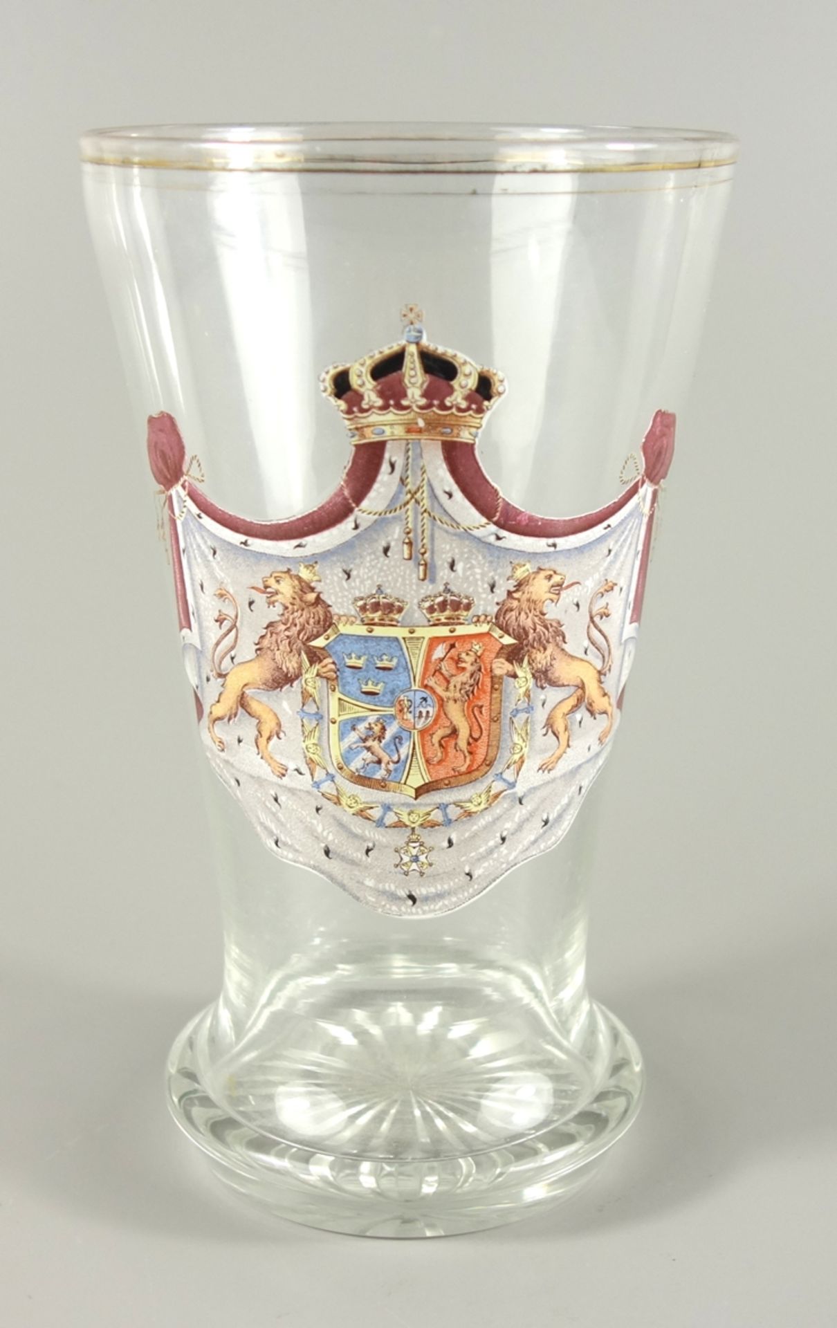 Glas mit Wappen der Union Schweden und Norwegen, um 1890, Klarglas mit Wulststand, schauseitig mit