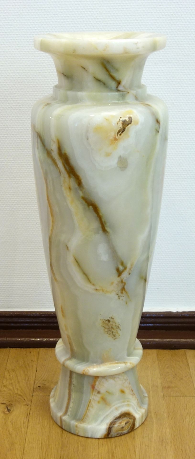 große Onyx-Bodenvase, Gew.43,3kg, H.75cm, Mündungs-D.23cm, passend zu Nr.1000 und 1001 Big onyx