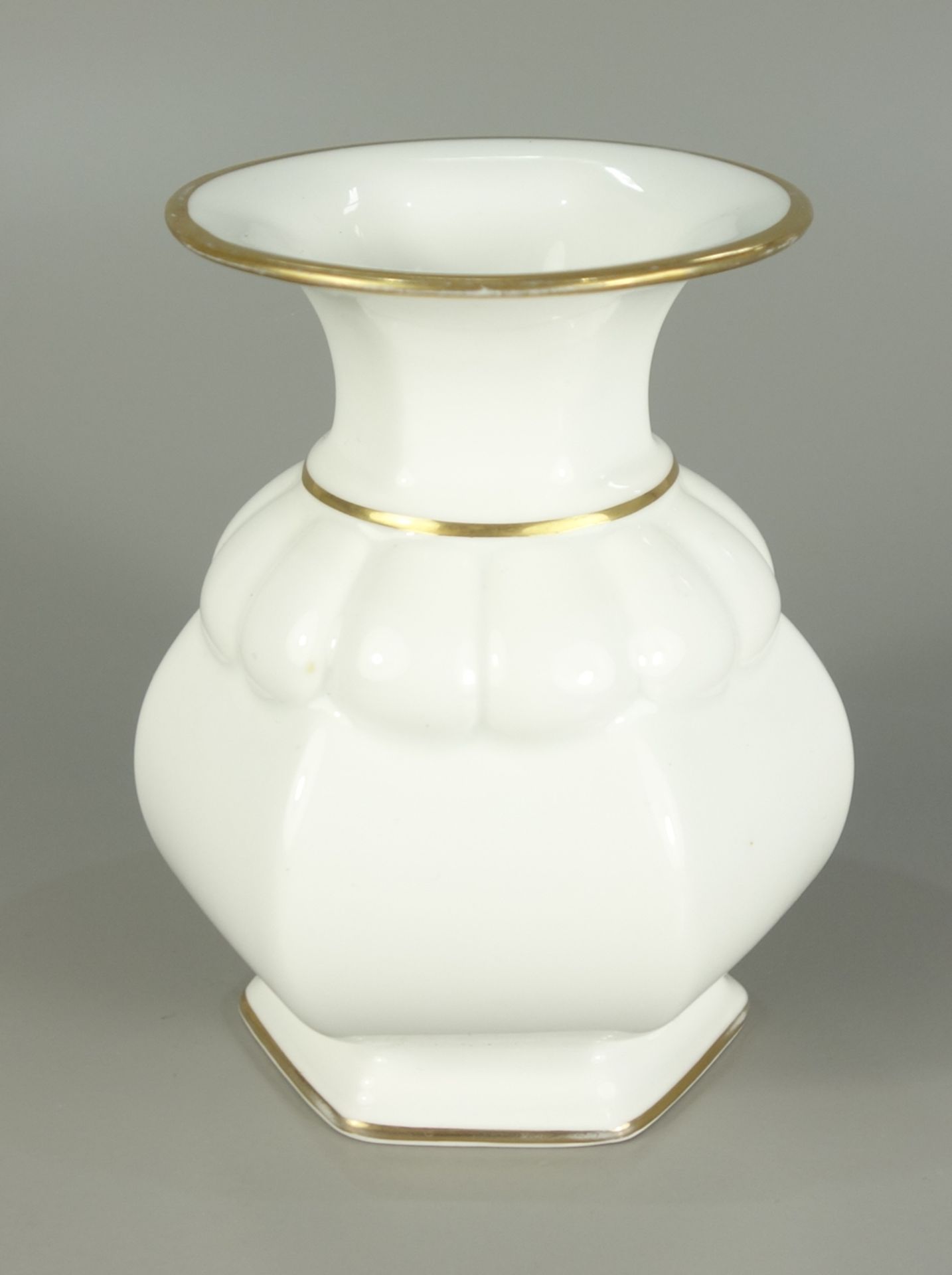 Vase, Rosenthal, 1926, Modell von Ph.Rosenthal, Modell-Nr. 255-1, polygonaler Korpus auf