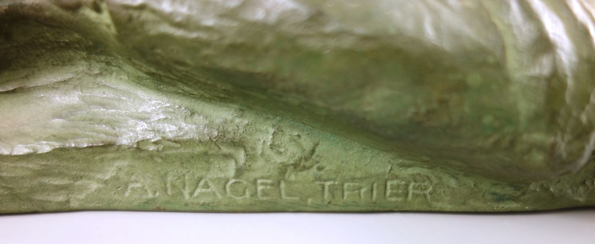 Anton Nagel / Trier, Kruzifix, Bronze, um 1930, signiert "A.NAGEL, TRIER", grün patiniert, Gew.4, - Image 3 of 4