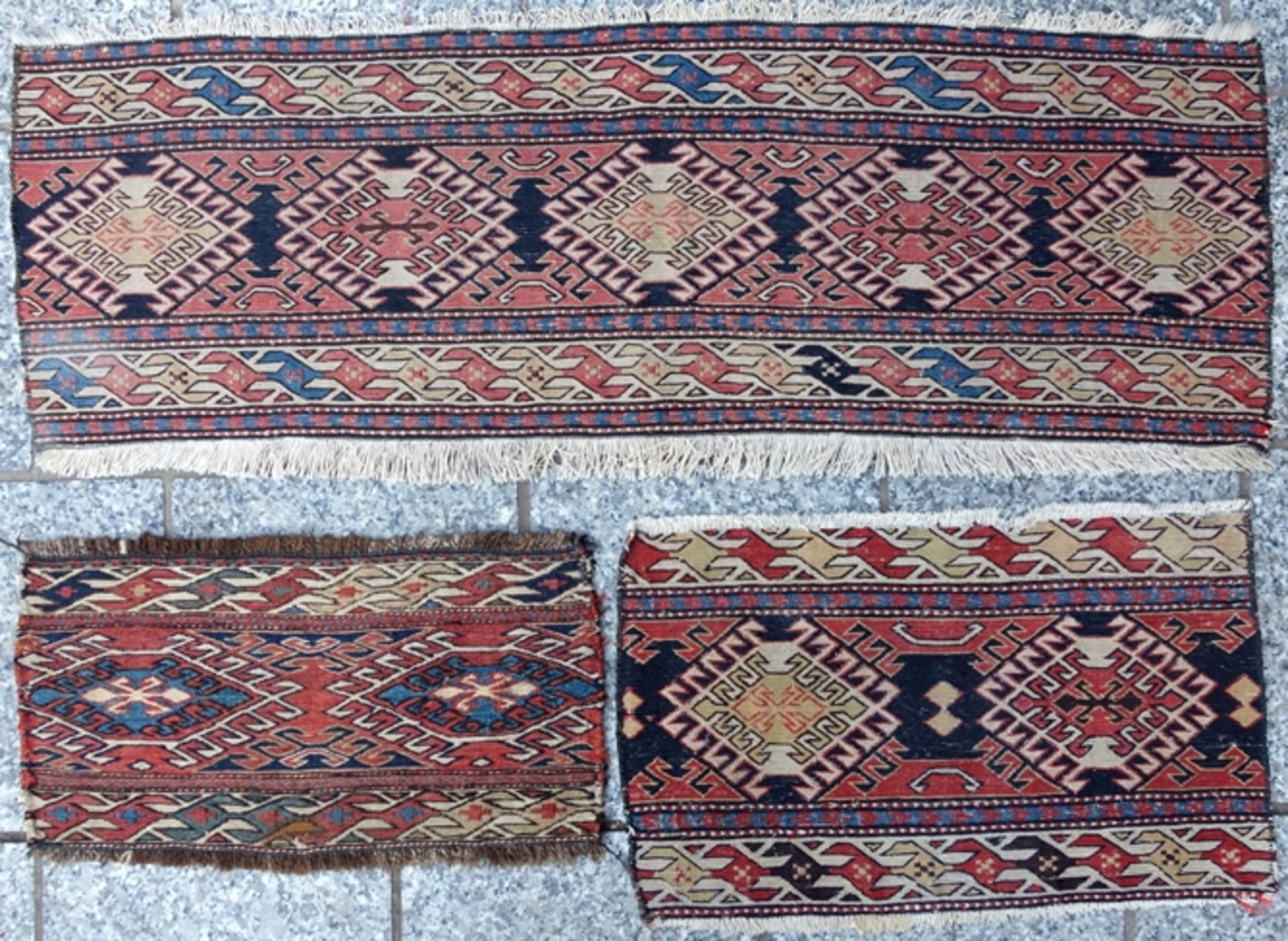 3* kleinformatige Teppiche, Sumak, Iran, Maße: 53*31cm; 48*25cm; 108*35cm 3 * small carpets, Sumak,