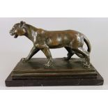 Skulptur "Schreitender Panther", nach Antoine-Louis Barye, Bronze, 2.Hälfte 20. Jh., im Sockel