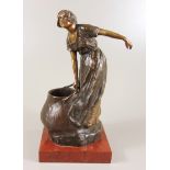 Rudolf Marcuse (1878 - 1929) "Junge Frau mit großem Henkeltopf", Bronze, um 1900, Ausführung