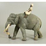 Elefant und 2 Mahouds, Lineol, 3. und 4. Generation, Elefant, L*H ca.17*12cm, stark bespielt,