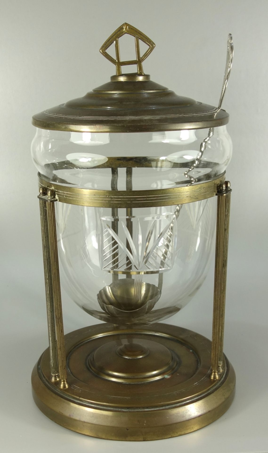 Bowle mit Glaseinsatz, Jugendstil, dazu Kelle, Messing (berieben), Stand-D.24cm, eingehängter