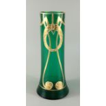 Jugendstil- Vase, Süddeutschland um 1900, Grünglas mit Goldkonturen, zylindrisch, zum Stand