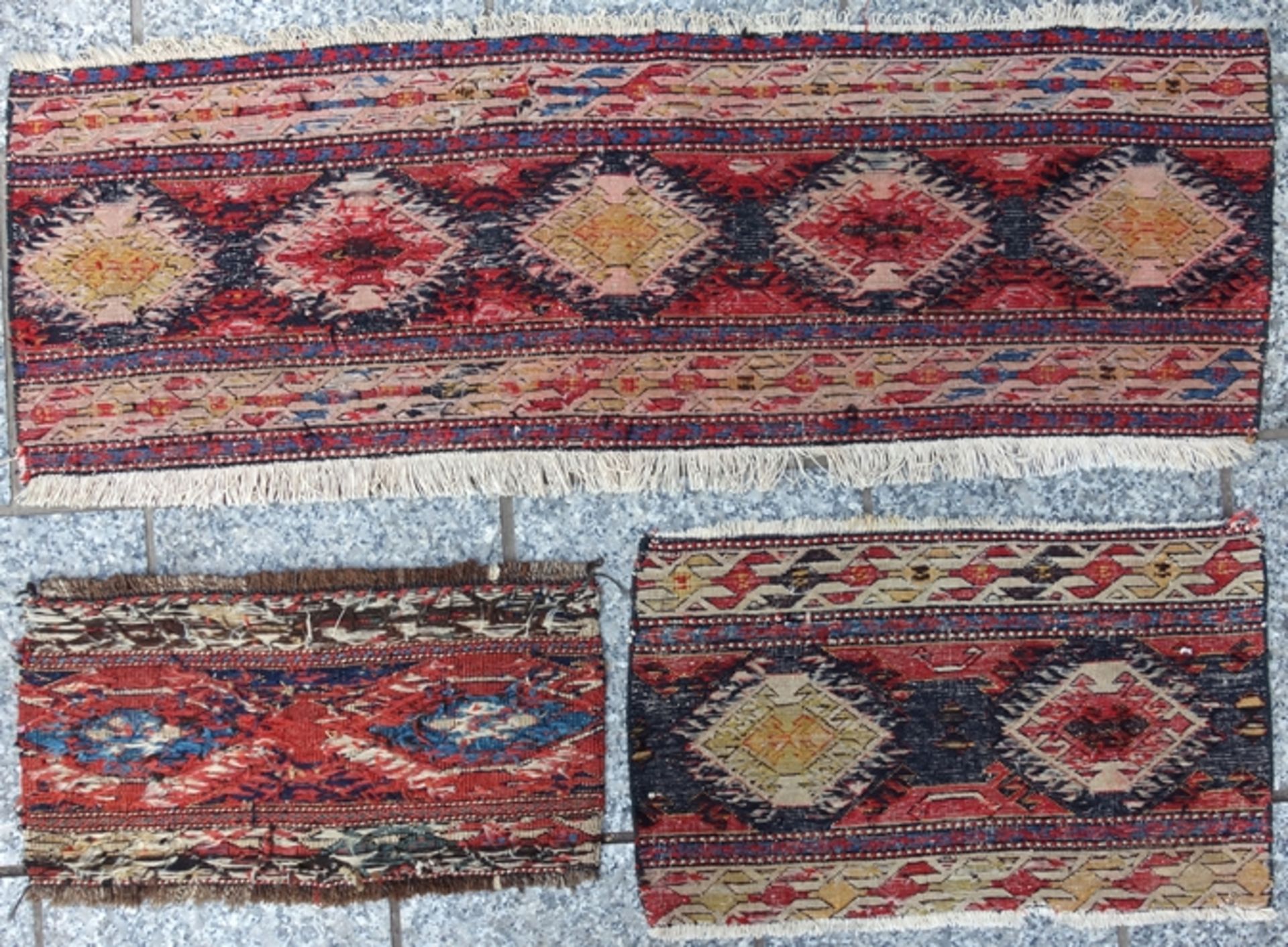 3* kleinformatige Teppiche, Sumak, Iran, Maße: 53*31cm; 48*25cm; 108*35cm 3 * small carpets, Sumak, - Bild 2 aus 2