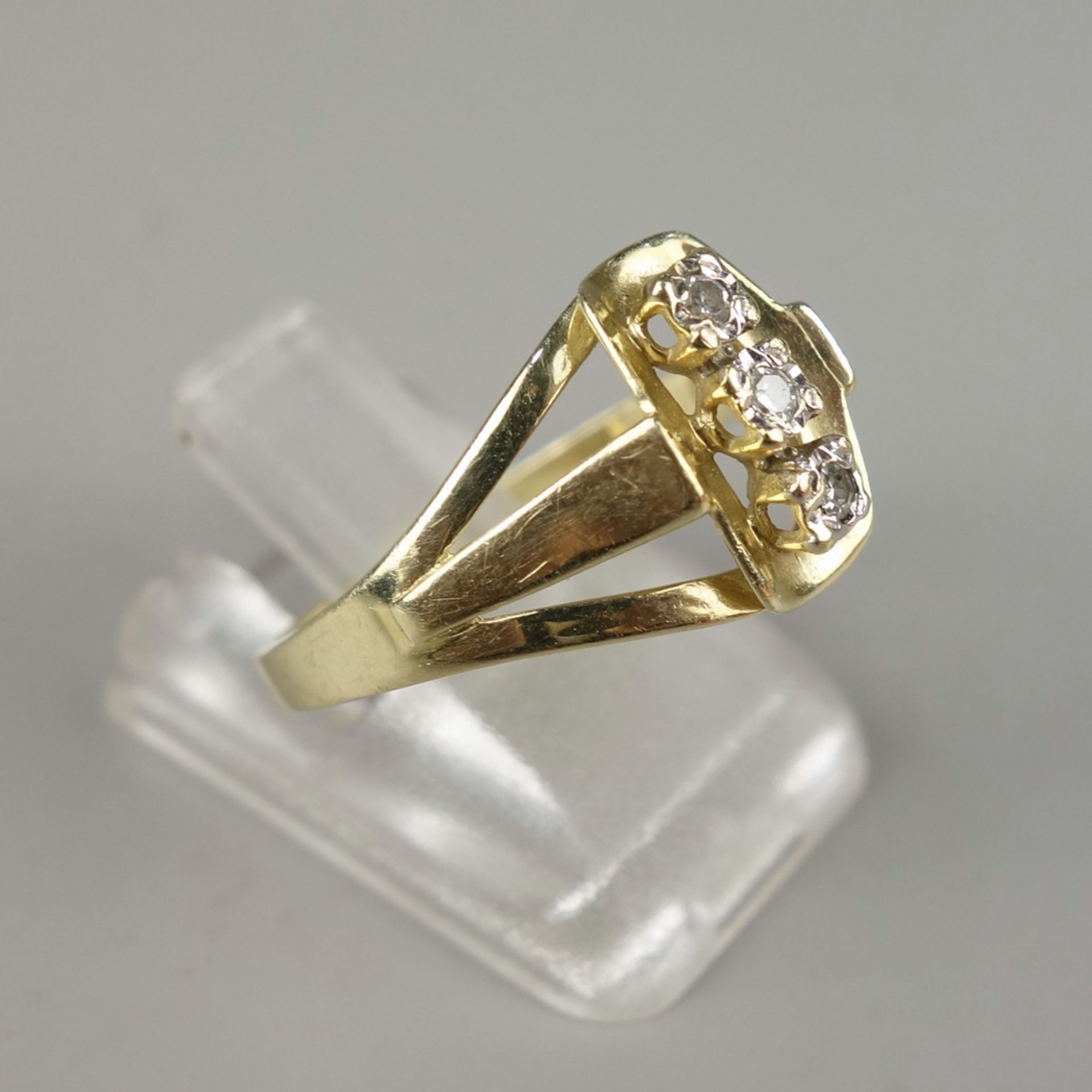Ring mit 3 Brillanten, 585er Gold, Gew.2,68g, Brillanten, total ca.0,21ct, unte