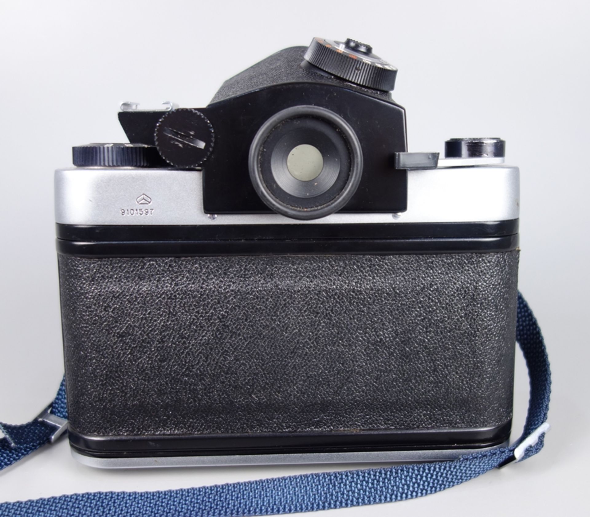 Mittelformatkamera "Kiev 60 TTL", mit Objektiv 1:2,8/80mm, in Original-Tasche m - Bild 3 aus 6