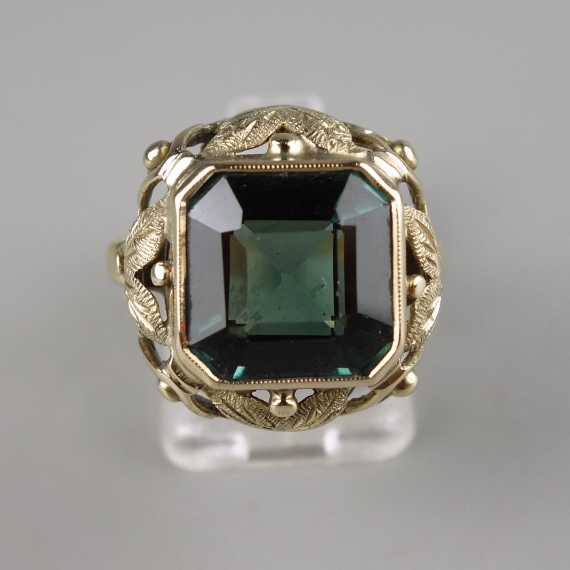 Ring mit turmalingrünem Stein, 585er Gelbgold, Gew.5,65g, quadratischer, facett - Bild 2 aus 2