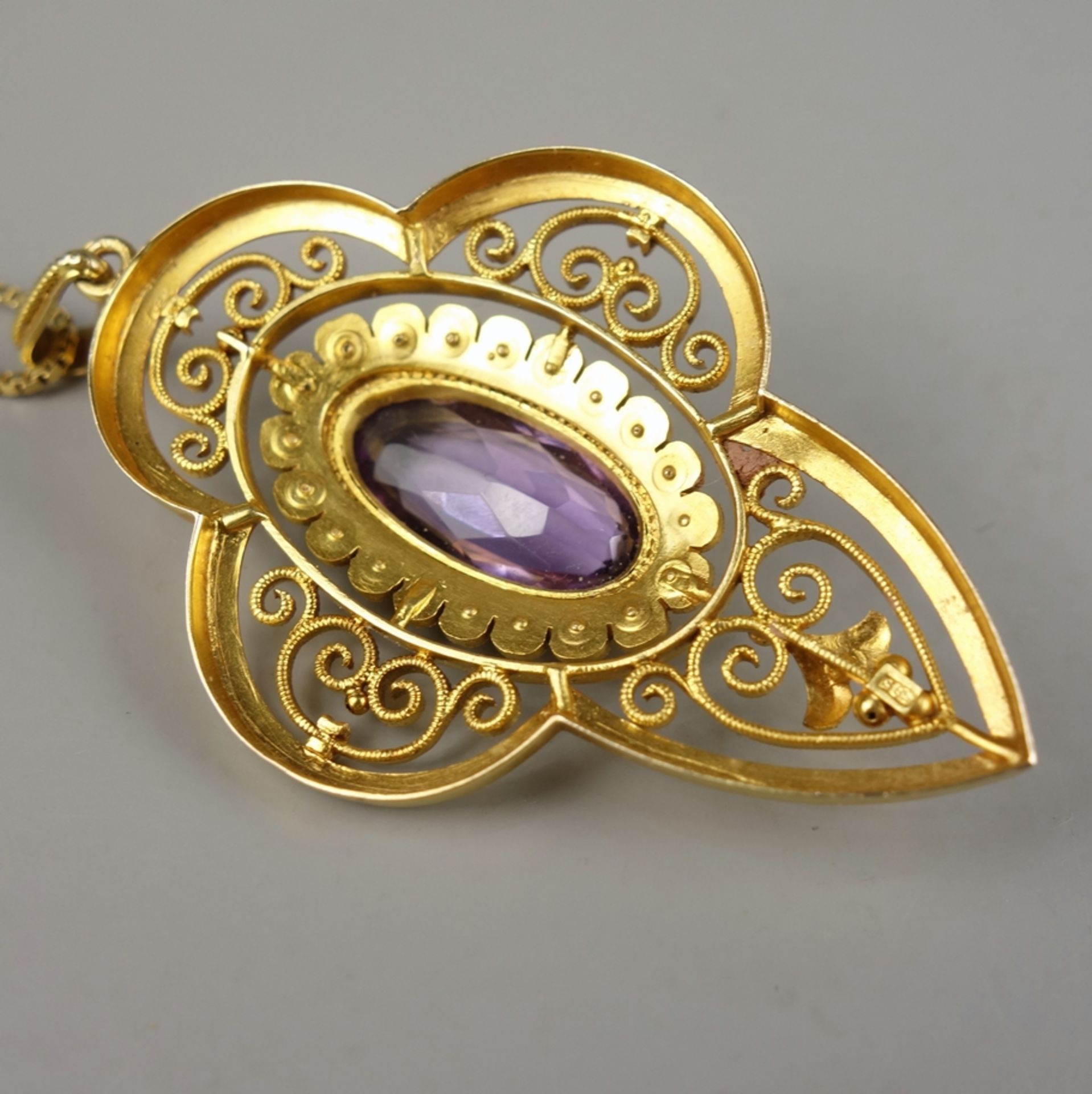 Anhänger mit Amethyst und 20 Saatperlen an Venezianerkette, 585er Gold, um 1890 - Bild 4 aus 4