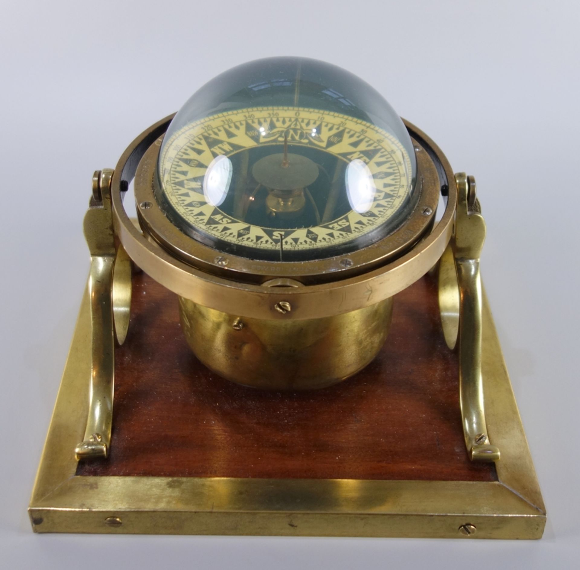 Marinekompass Kelvin White Boston Spherical , Nr.6928S5, Patent 1987383, Messin