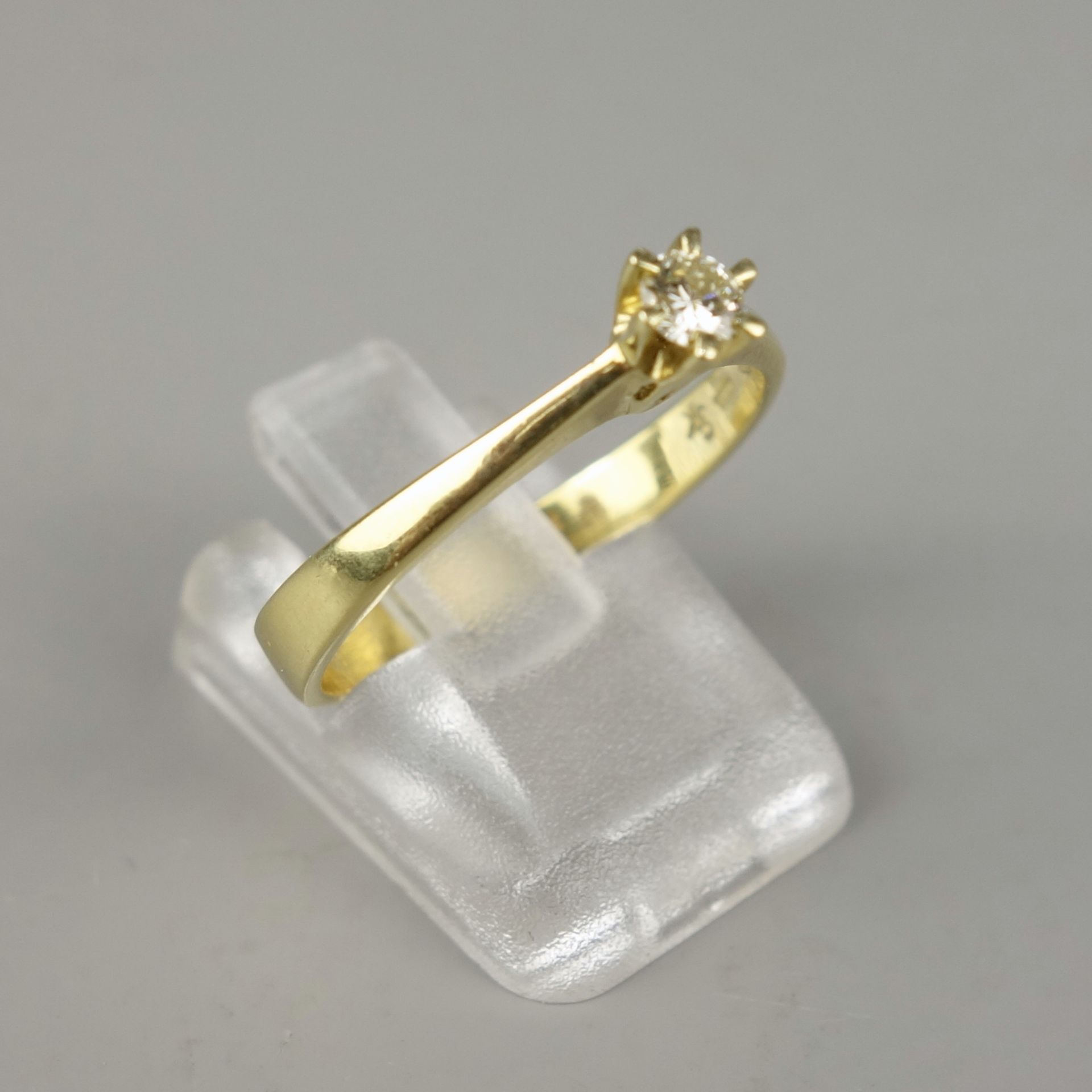 Brillant-Ring, 750er Gold, Gew.3,0g, Brillant in Krappenfassung, ca.0,10ct, U.5