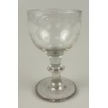 Weinglas mit umlaufenem Ätzschliff, Biedermeier, H.12cm, Scheibenfuß mit abgesc