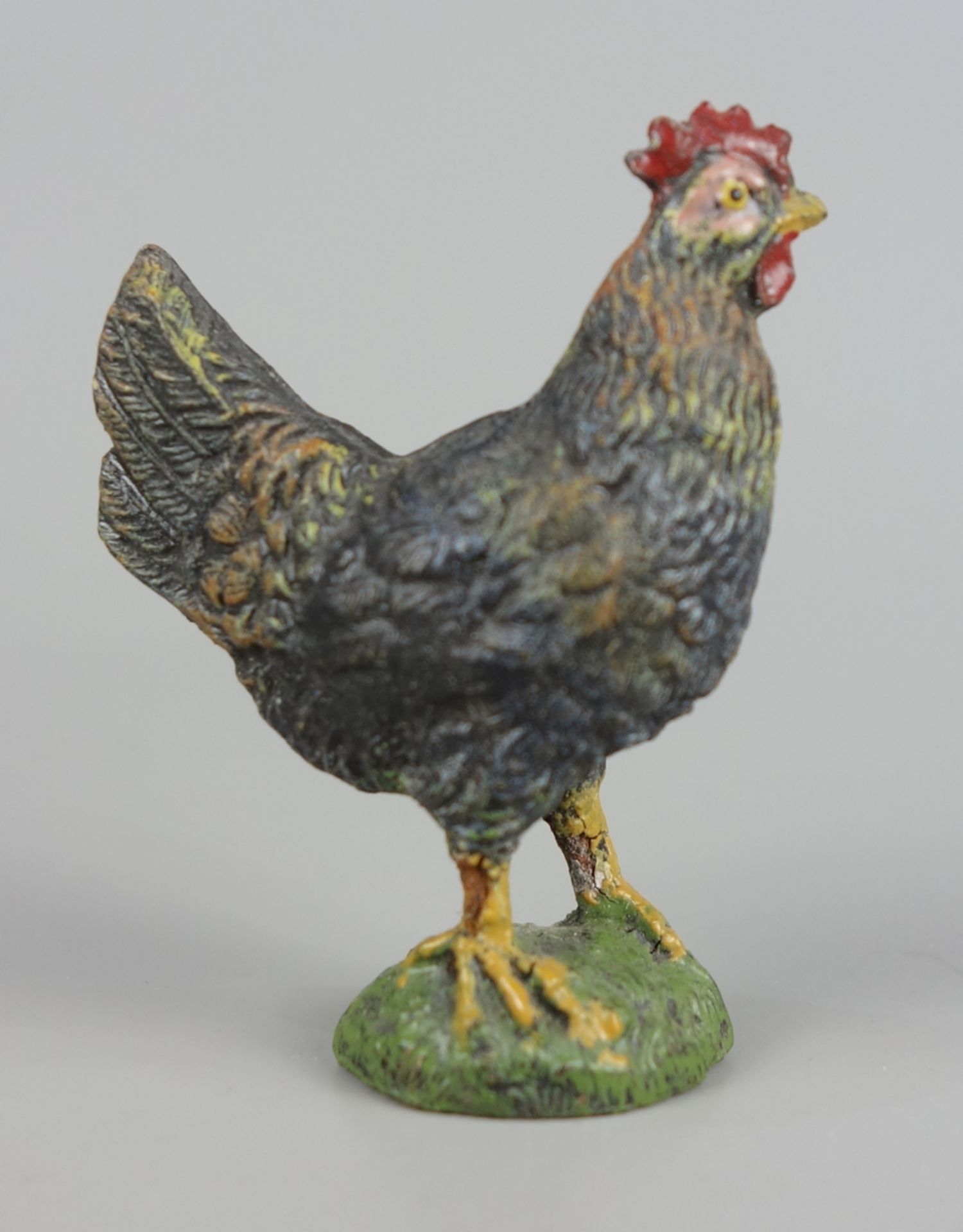 Huhn, Masse, 1950er Jahre, polychrom staffiert, H.5,5cm