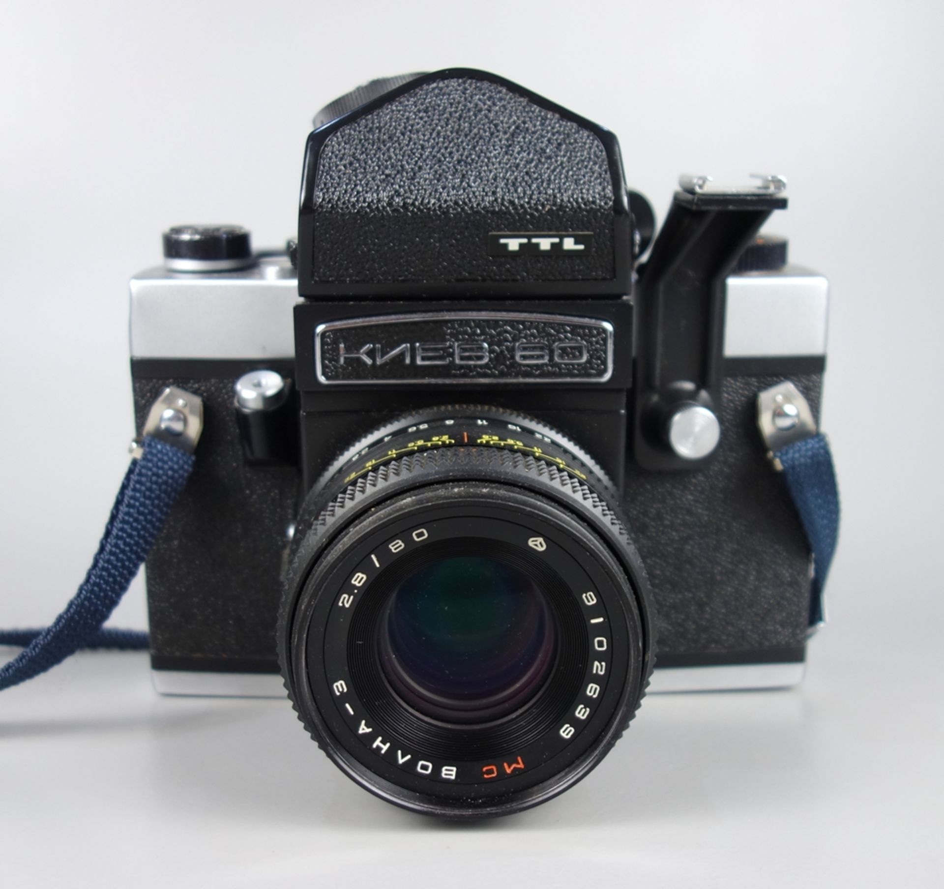 Mittelformatkamera "Kiev 60 TTL", mit Objektiv 1:2,8/80mm, in Original-Tasche m - Bild 2 aus 6