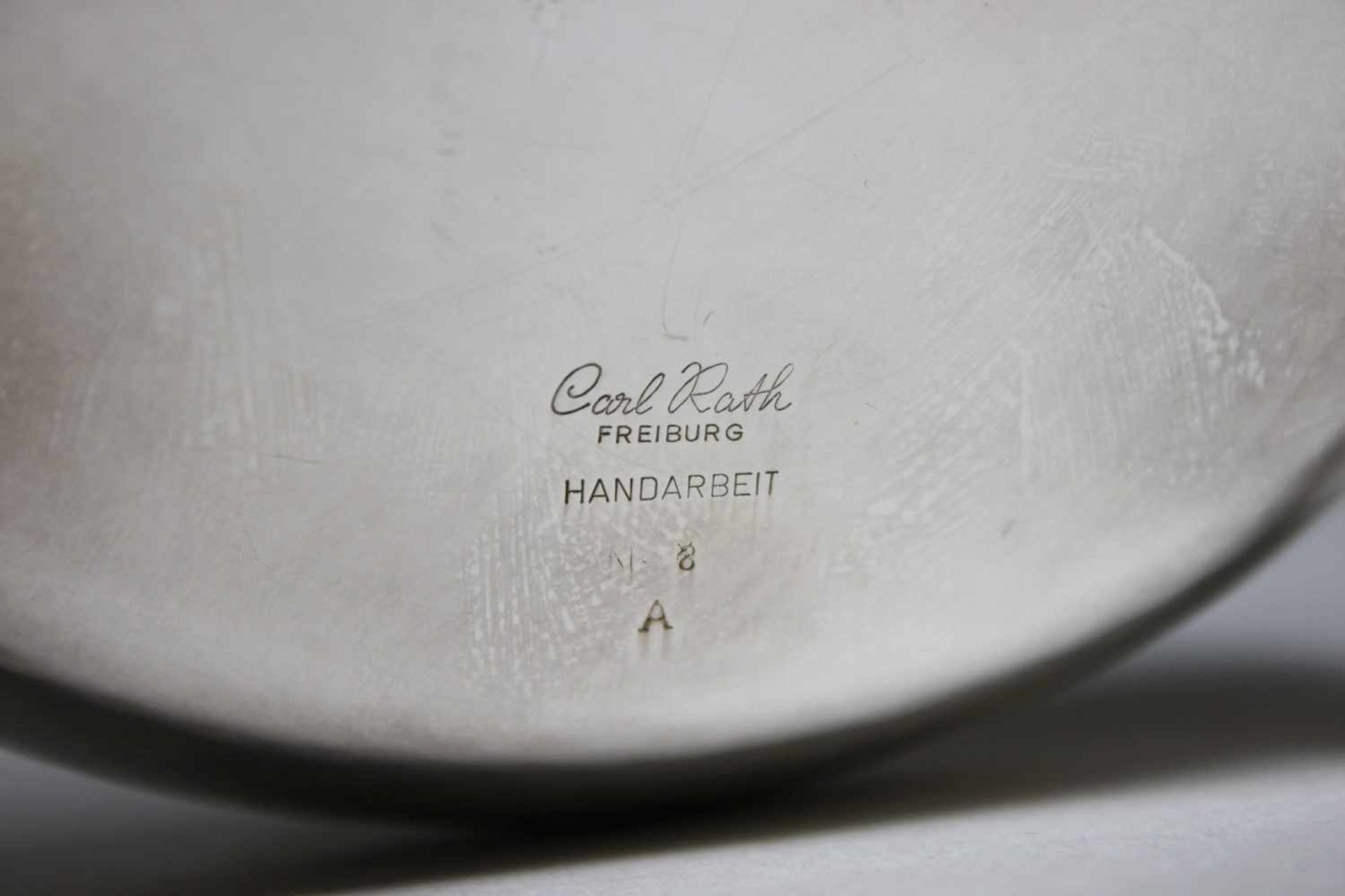 Deckeldose, Silber, Carl Roth Freiburg, Deckelknauf in Rosenform, Gewicht: ca. 380 gr. Maße: 13 x - Bild 2 aus 2