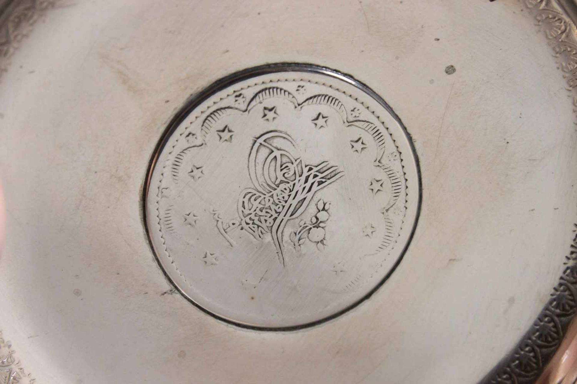 Konvolut 2 Silberschalen: 1. Münzschale, Deutsches Reich 1913, Fünf Mark Münze im Spiegel - Bild 2 aus 4