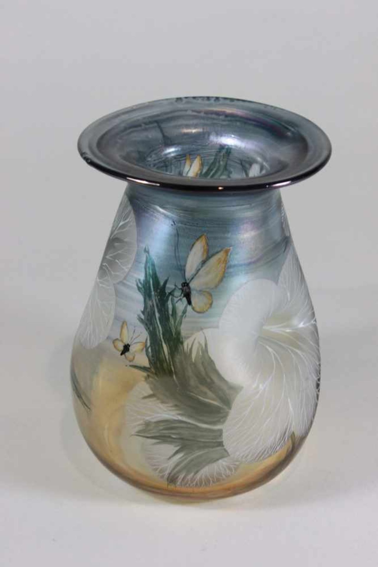 Erwin Eisch Vase Studioglas, signiert und datiert: Eisch 85 B. S., farbloses Glas, nicht durchgehend - Bild 2 aus 3