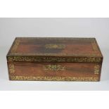 Reise-, Schreibschatulle, England 1833, Rosenholzfurnier mit Mahagoni Elementen, Messingeinlagen -