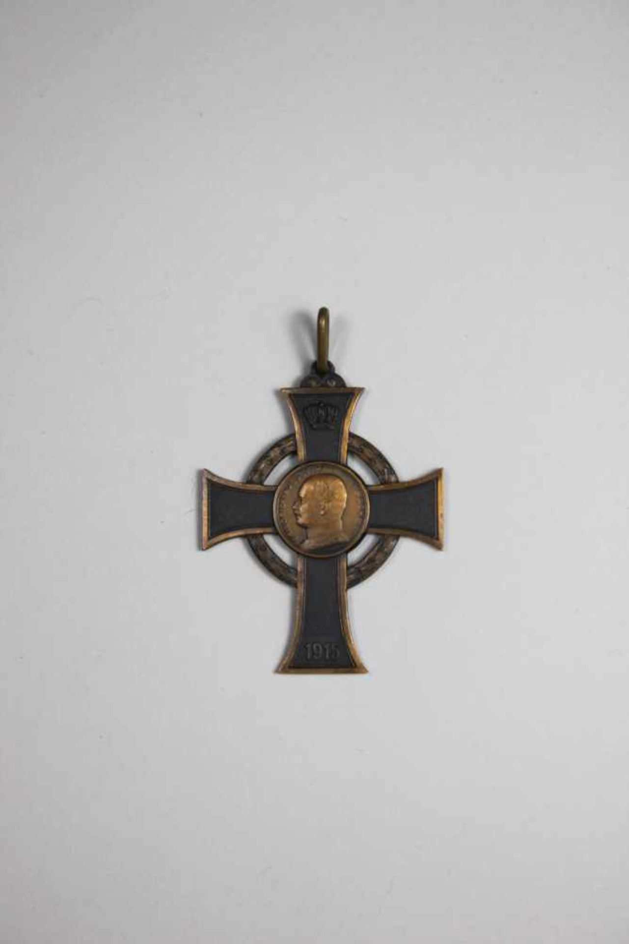 Kriegverdienstkreuz Bronze 1915, gestiftet von Friedrich August III im Weltkrieg am 30. Oktober