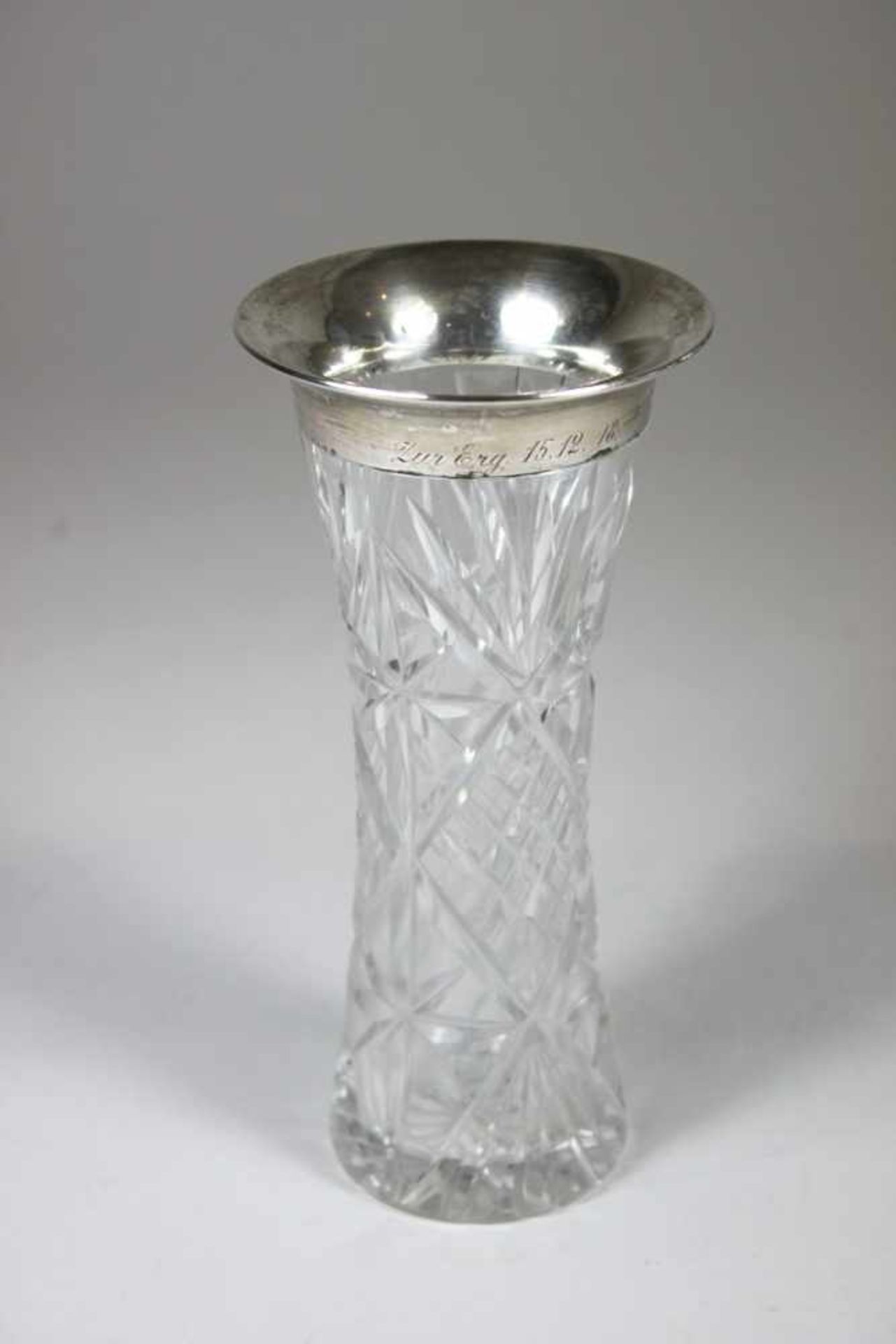 Kristallvase mit Silbermontierung, wohl Lübeck, farbloses geschliffenes Bleikristall, Silber