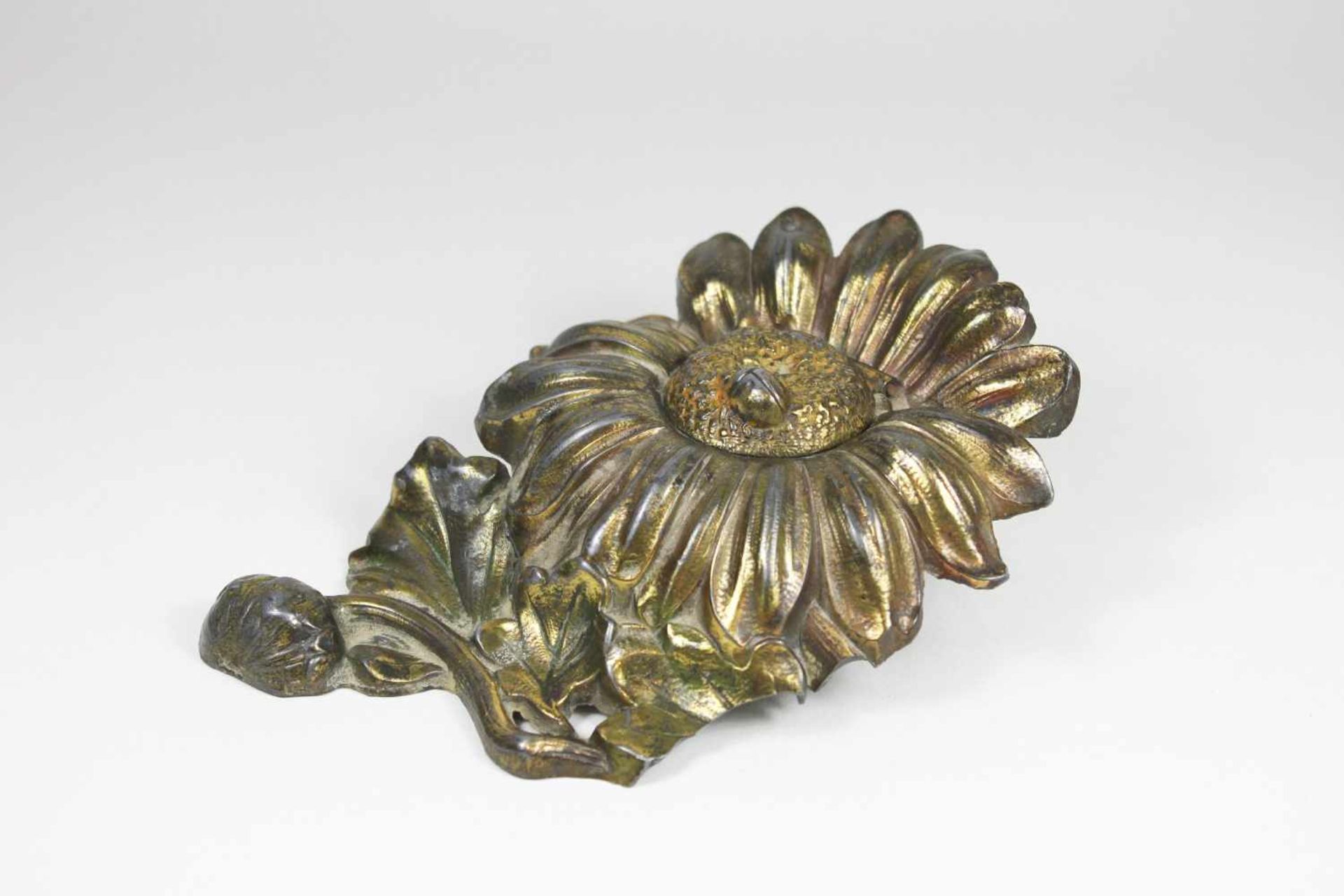 Tintenfässchen in Blumenhalter, Jugendstil, Glasfässchen, Zinnblume mit Marienkäfer gold gefasst.