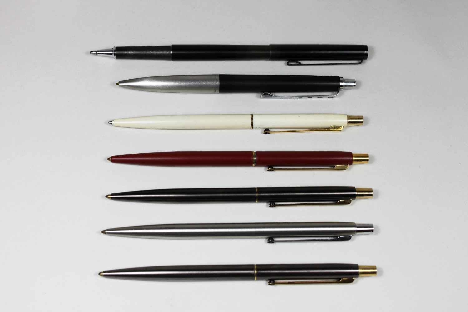 7 Kugelschreiber von Montblanc, 5 davon in Slim Line Ausführung - 80er Jahre, in verschiedenen