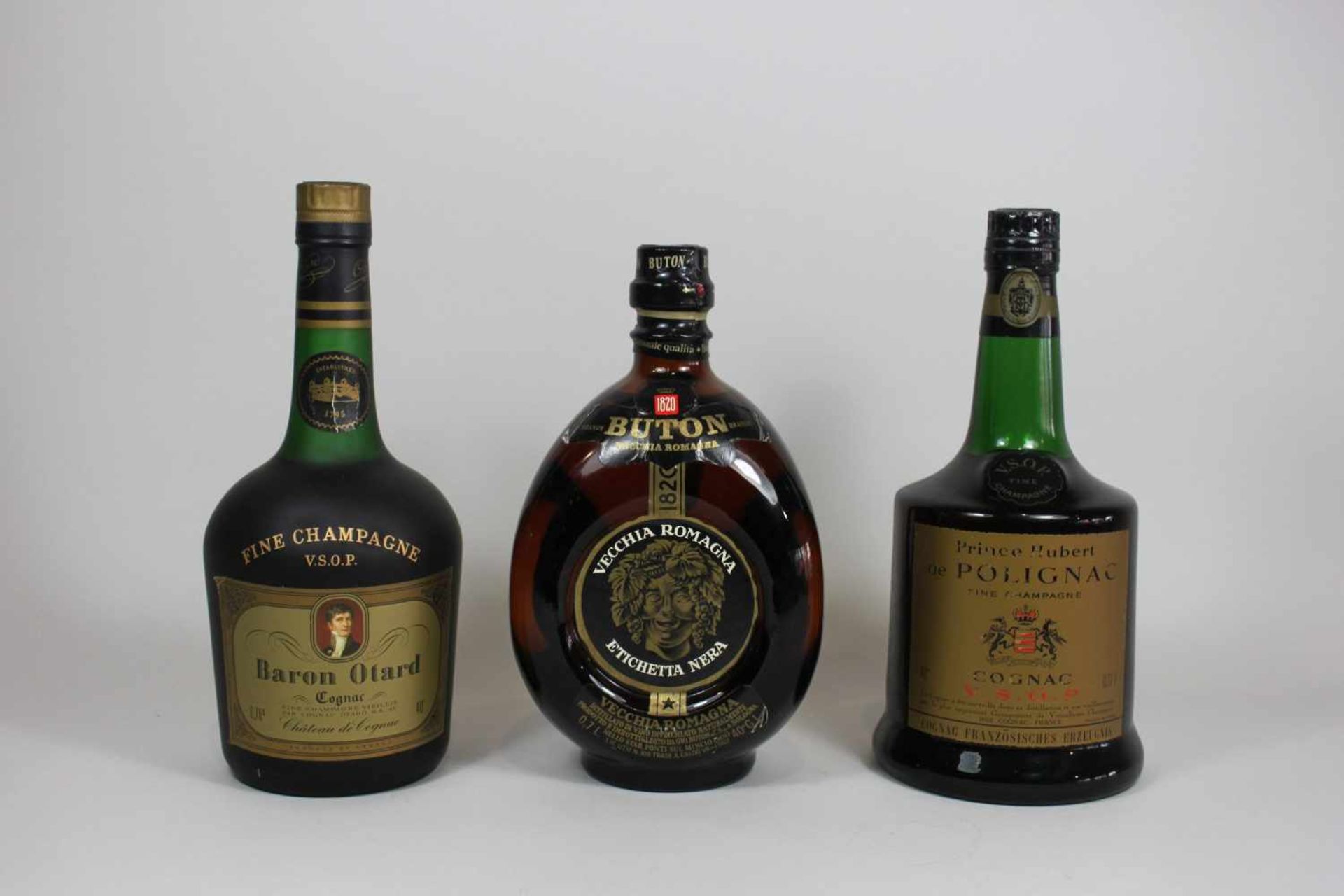 Konvolut. 1x Prince Hubert de Polignac Fine Champagne VSOP Cognac wohl 1970er, 40 % vol., 0,7 L,