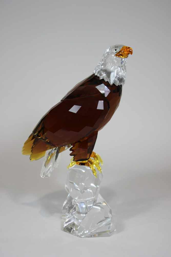 Swarovski Figur, Weißkopfadler, 2011, farbloses und buntes Glas, facettiert geschliffen, - Image 2 of 3