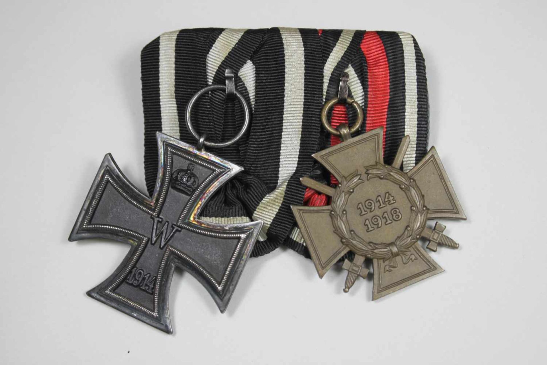 Zwei Kreuze auf einer Stecknadel verbunden - Eisernes Kreuz 1813/1914, 2. Klasse, der Kern mit - Bild 2 aus 4