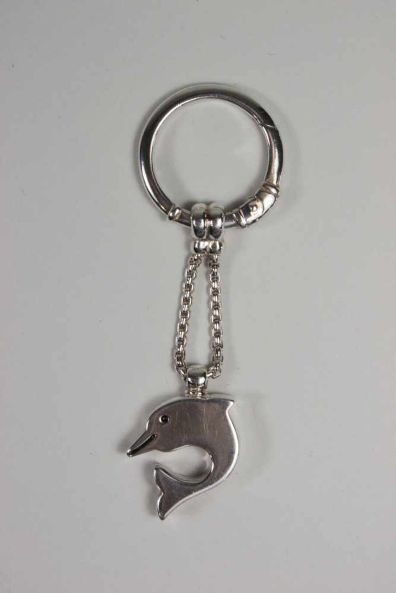 Ausgefallener, schwerer Schlüsselanhänger, 925 Silber, 24,8 g., Delphinform.