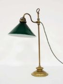TischlampeMessing, grüner Glasschirm, 2x bezeichnet Gagneau, Paris, Ende 19. Jahrhundert, Höhe 60