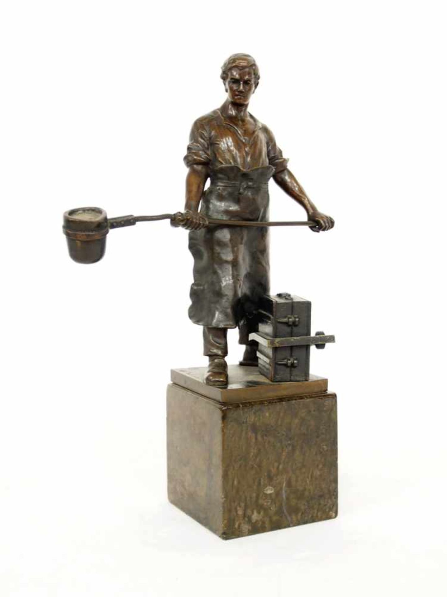 WERNER, A.tätig um 1900GießerBronze, signiert auf der Plinthe, Höhe 38 cm (mit Marmorsockel)