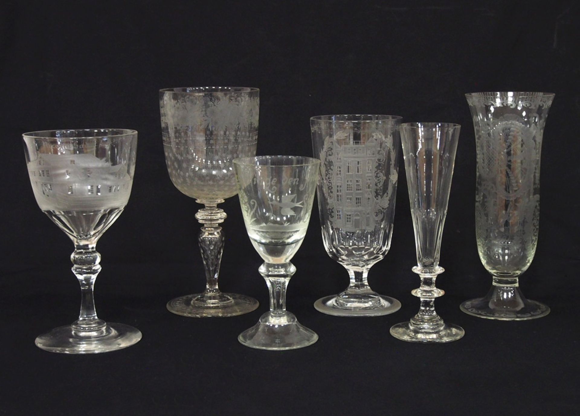 Sechs verschiedene GläserGlas, graviert und geätztes Dekor, 18. / 19. Jahrhundert, Höhe bis zu 21