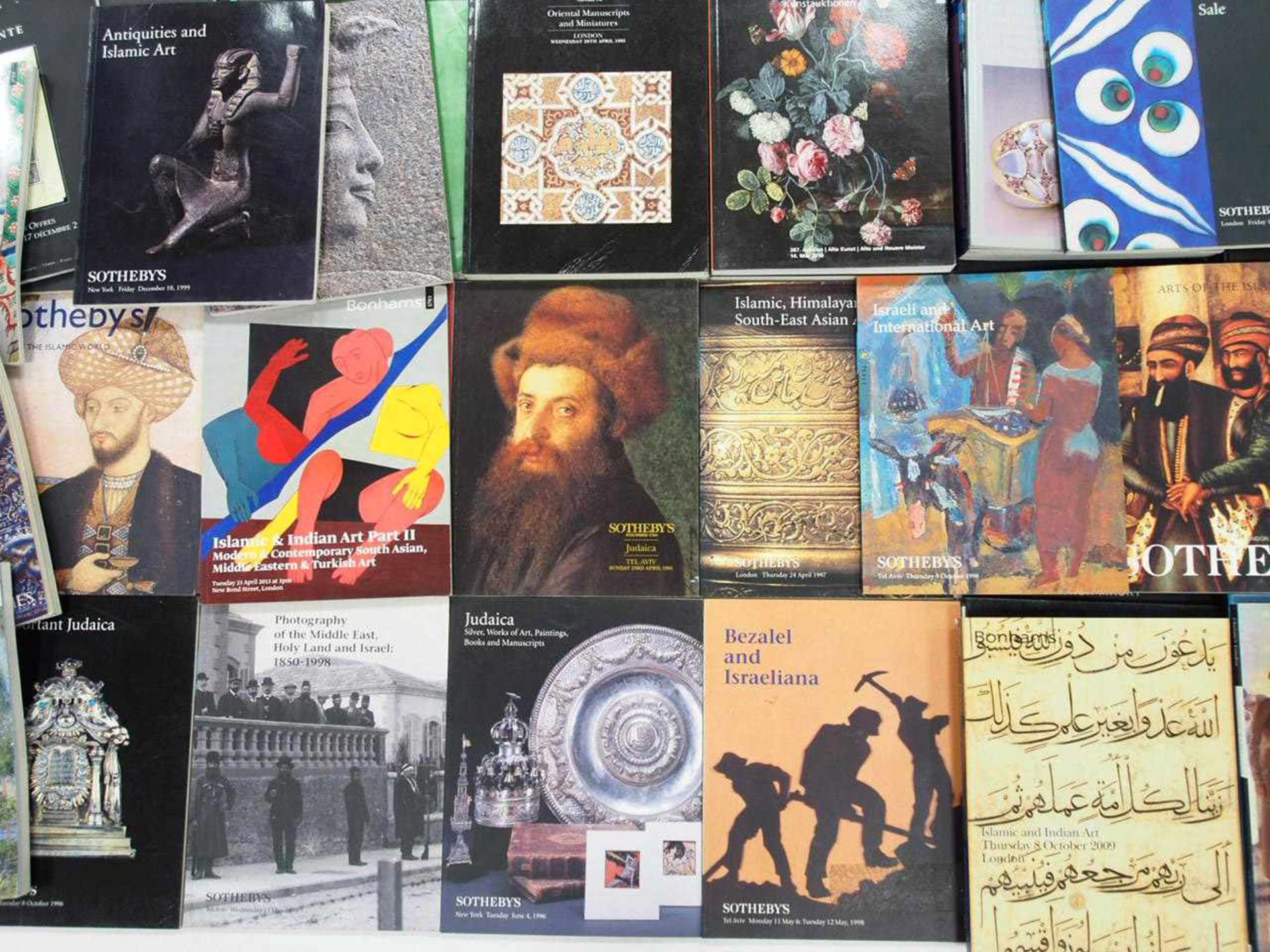 Konvolut Auktionskatalogevorwiegend islamische und orientalische Kunst, Teppiche, jüdische Kunst, - Image 3 of 3