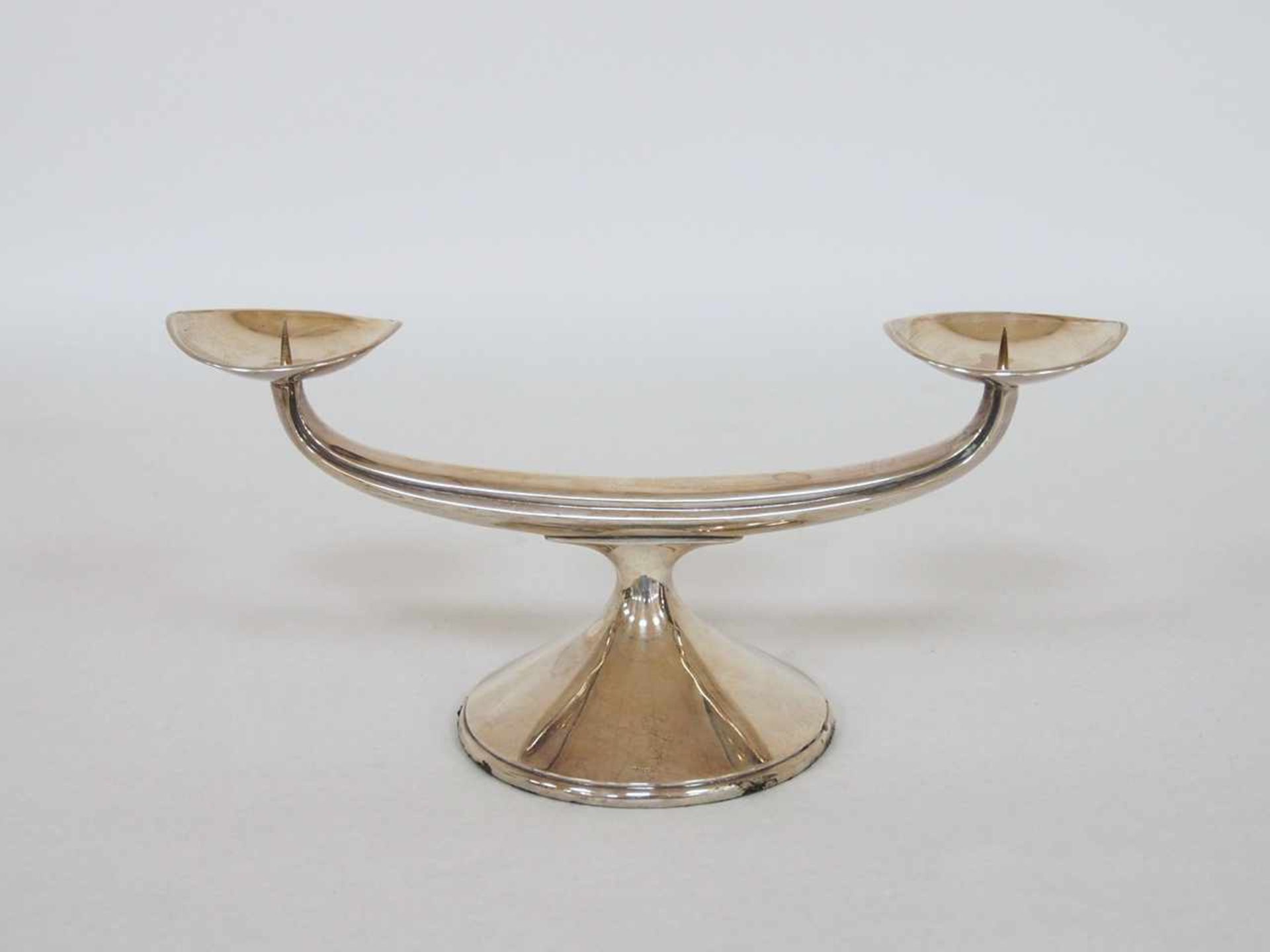 Zweiarmiger Tischleuchter835er Silber, Fuß gefüllt, Wilhelm Binder, Schwäbisch Gmünd, Höhe 11 cm,