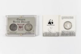 ChinaDrei Münzen: 5 Yuan 1986, Großer Panda. Si. 900, 22,2 g. PP. Dollar 1908, Manchu-Dynastie.
