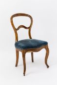 SalonstuhlNussbaum. Gepolsterte Sitzfläche. Louis-Philippe, 19. Jh. H. 89 cm, Sitzhöhe 44 cm, B.